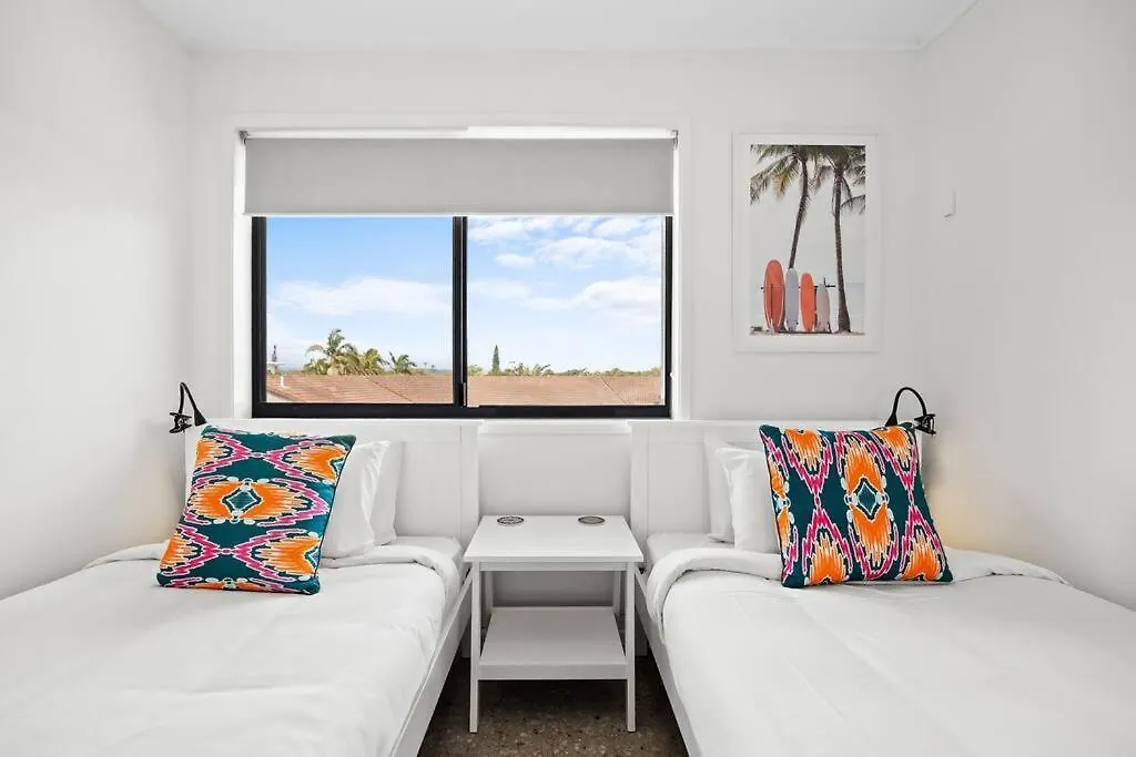 Seascape Marcoola 2 Bedroom Beachside Apartment 0*,